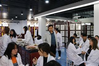 洛阳中医药学校